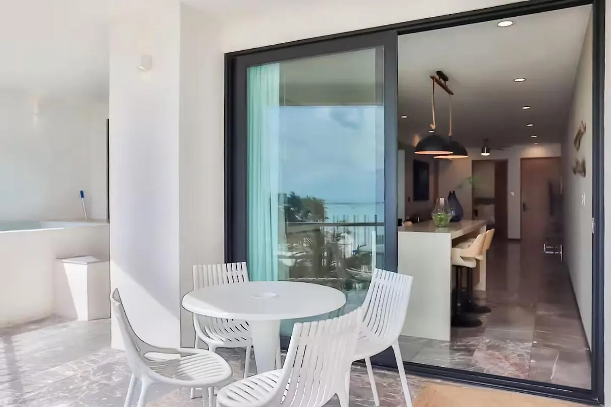 2 Bedrooms Ocean View, Private Plunge Pool, Gym Playa del Carmen Apartament