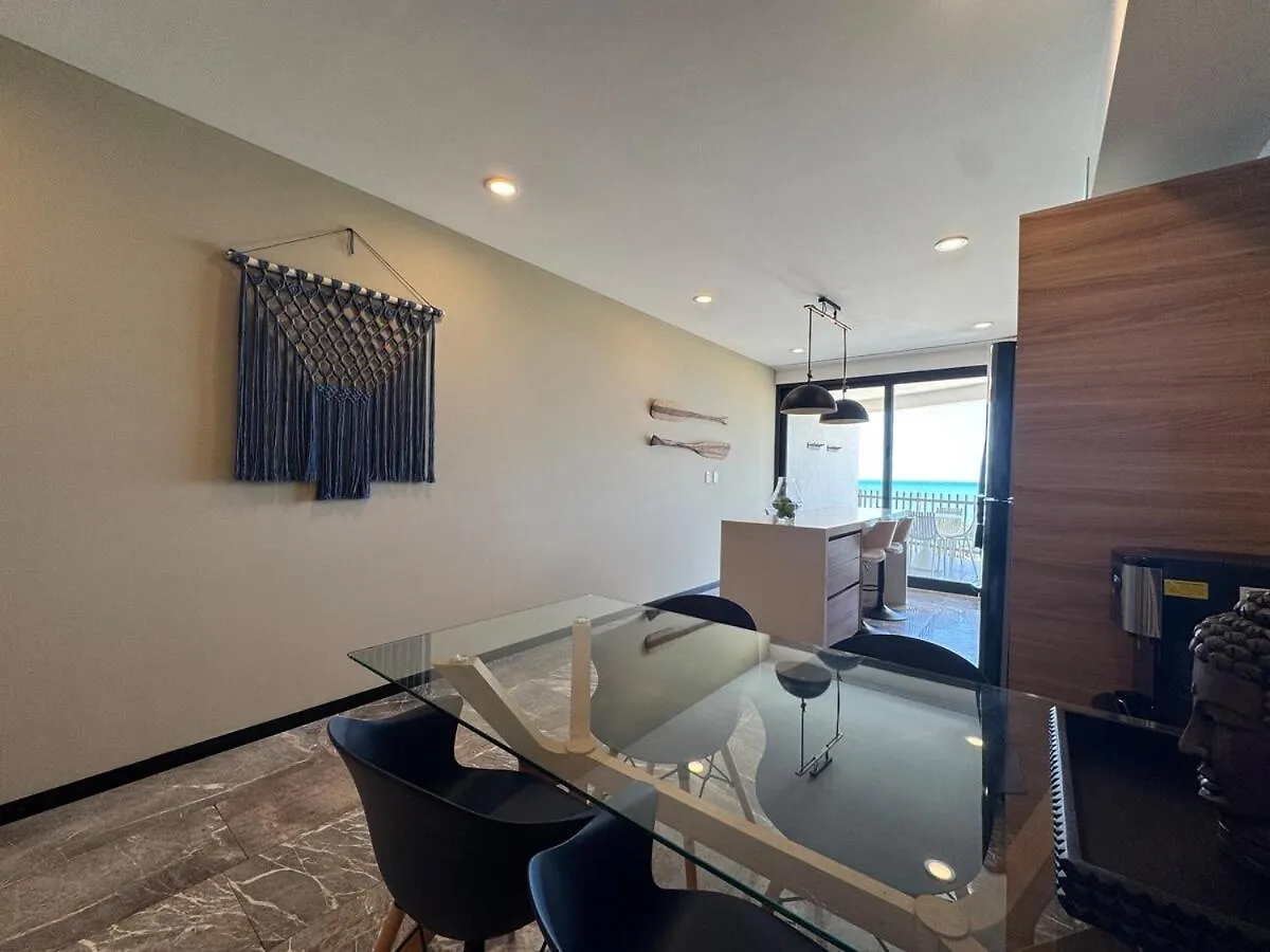 2 Bedrooms Ocean View, Private Plunge Pool, Gym Playa del Carmen 0*,  Meksyk